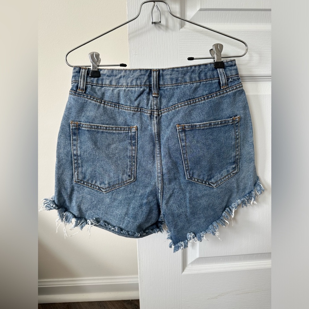 Wild Fable Distressed High Rise Denim Shorts - Size 2 - Picture 3 of 4